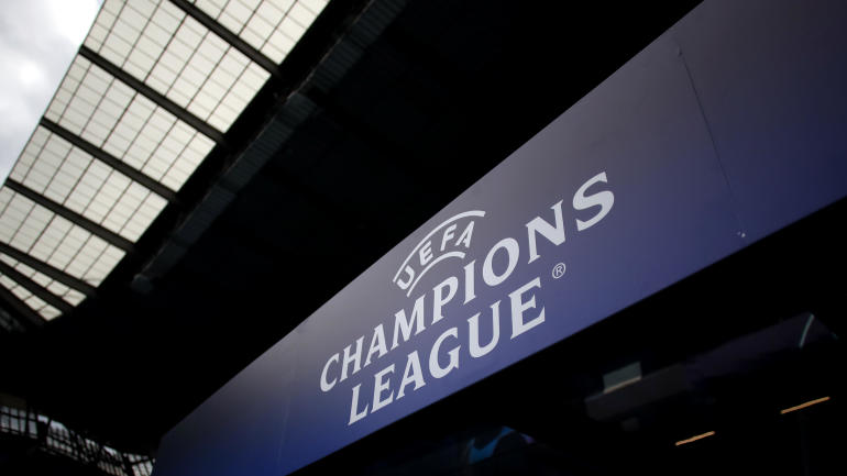 gettyimages-1393855377-uefa-champions-league-trophy-2022-1400.gif
